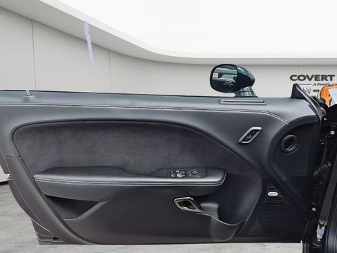 Used 2022 Dodge Challenger SRT Hellcat w/ Plus Package image 19