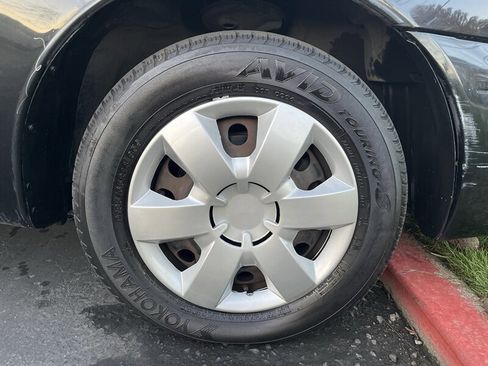 Used 2001 Toyota Corolla LE image 17