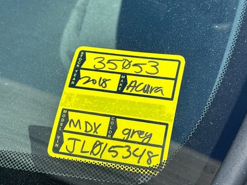 Used 2018 Acura MDX SH-AWD image 3
