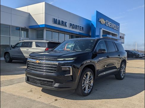 New 2026 Chevrolet Traverse LT w/ Driver Confidence Package image 1