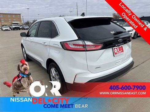 Used 2023 Ford Edge SEL image 3