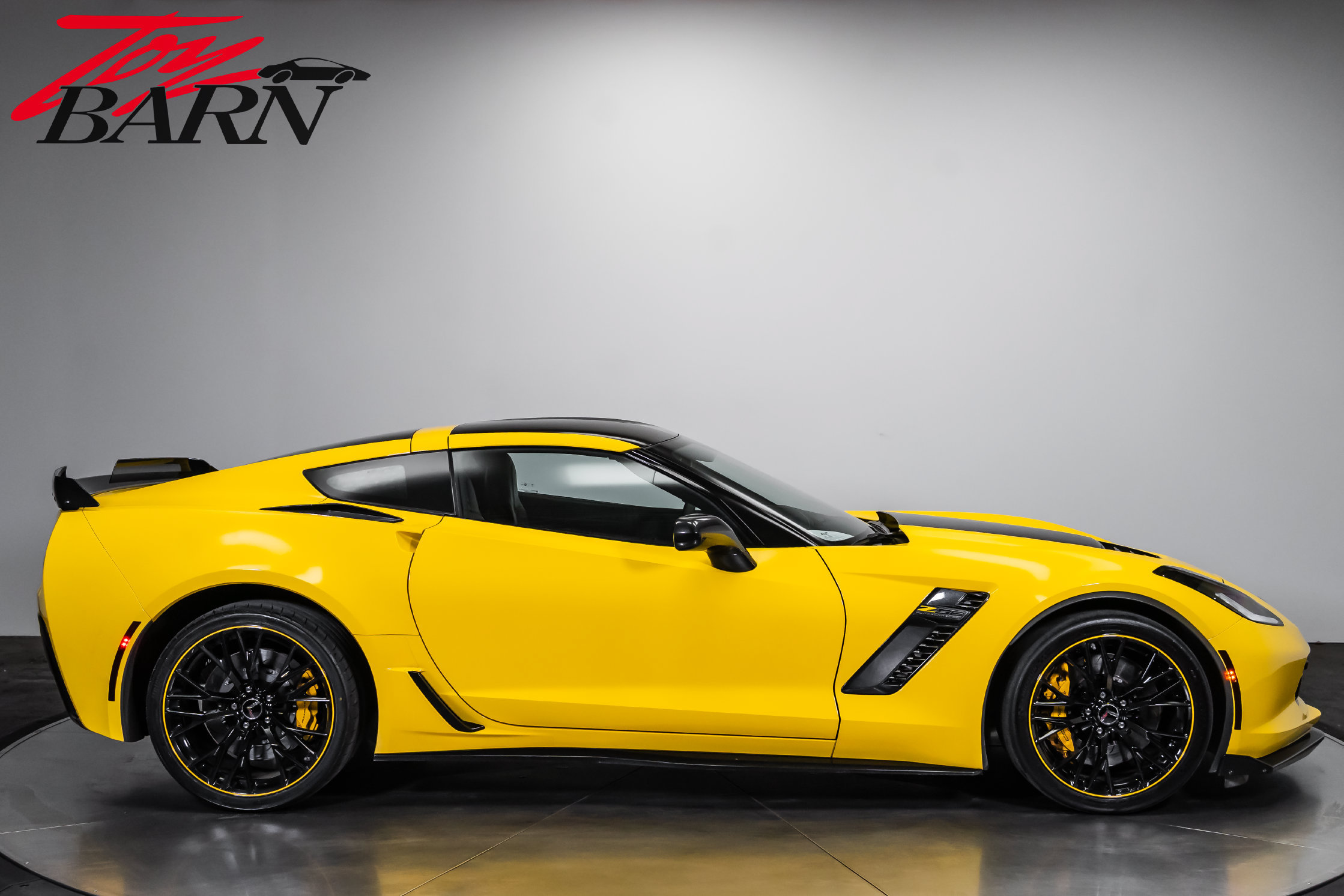 Used 2016 Chevrolet Corvette Z06 w/ 3LZ Preferred Equipment Group RWD image 14