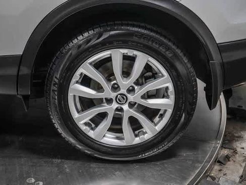 Used 2021 Nissan Rogue Sport S image 7