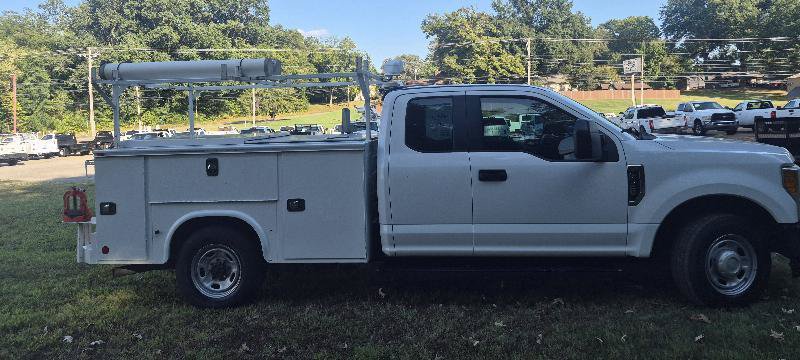 Used 2017 Ford F350 XL RWD image 2