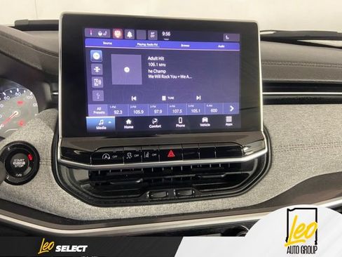 Used 2022 Jeep Compass Latitude AWD/4WD image 22