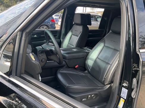 Certified 2024 GMC Yukon XL Denali image 7