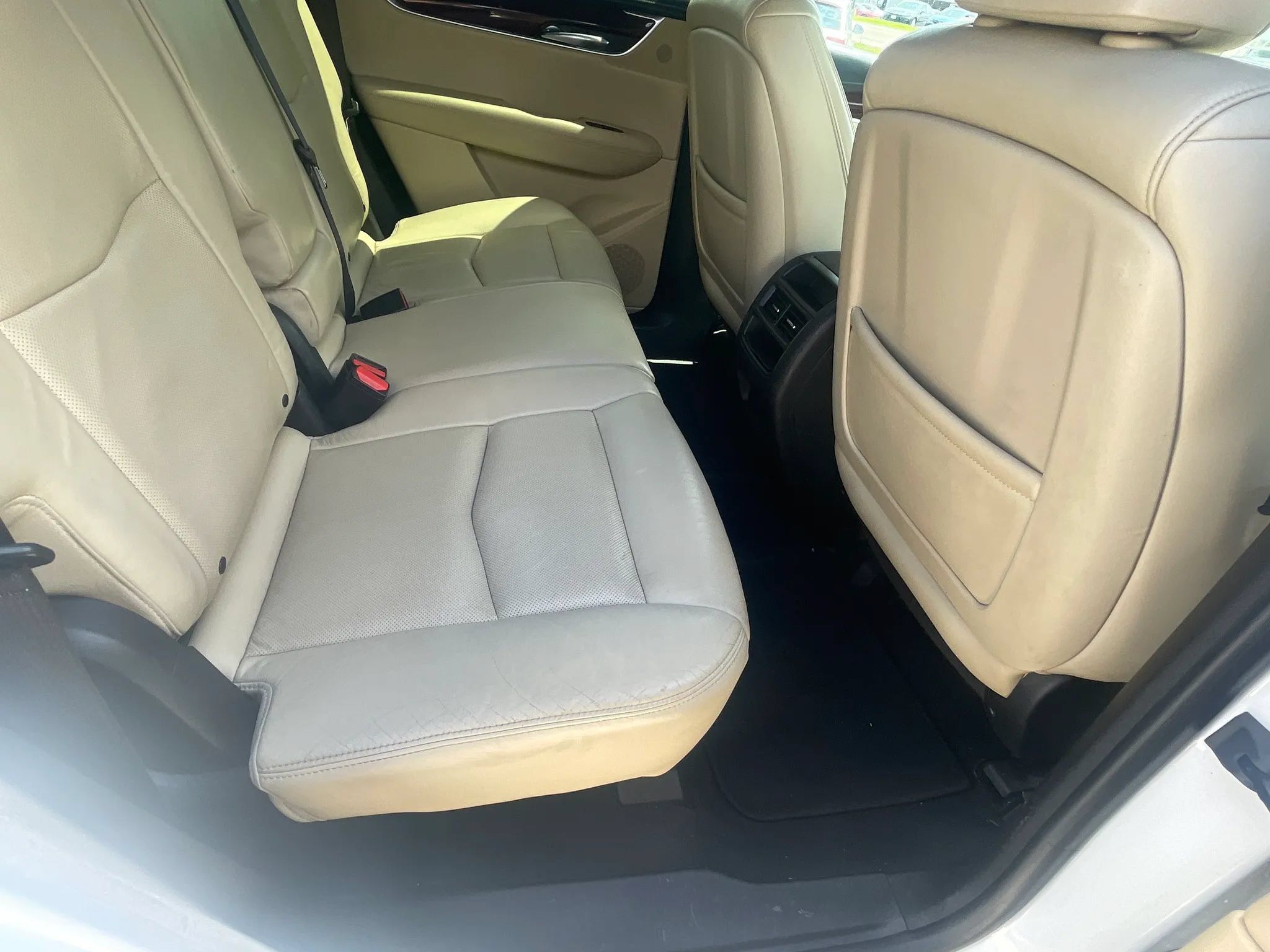 Used 2017 Cadillac XT5 Luxury w/ Driver Awareness Package FWD image 33