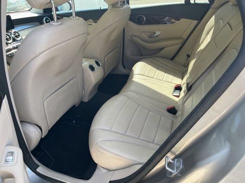 Used 2021 Mercedes-Benz GLC 300 image 17