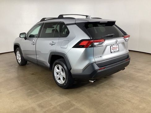 Used 2020 Toyota RAV4 XLE AWD/4WD image 7