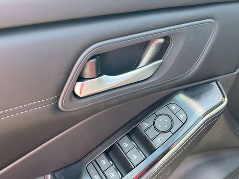 New 2026 Nissan Rogue SV FWD image 12