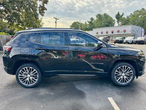 Used 2022 Jeep Compass Limited w/ Elite Group image 10