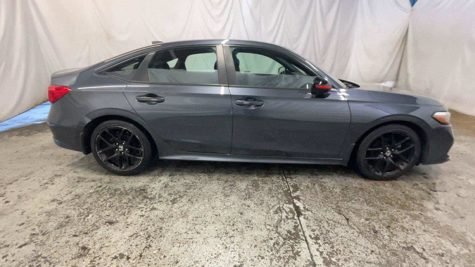 Used 2023 Honda Civic Sport image 6