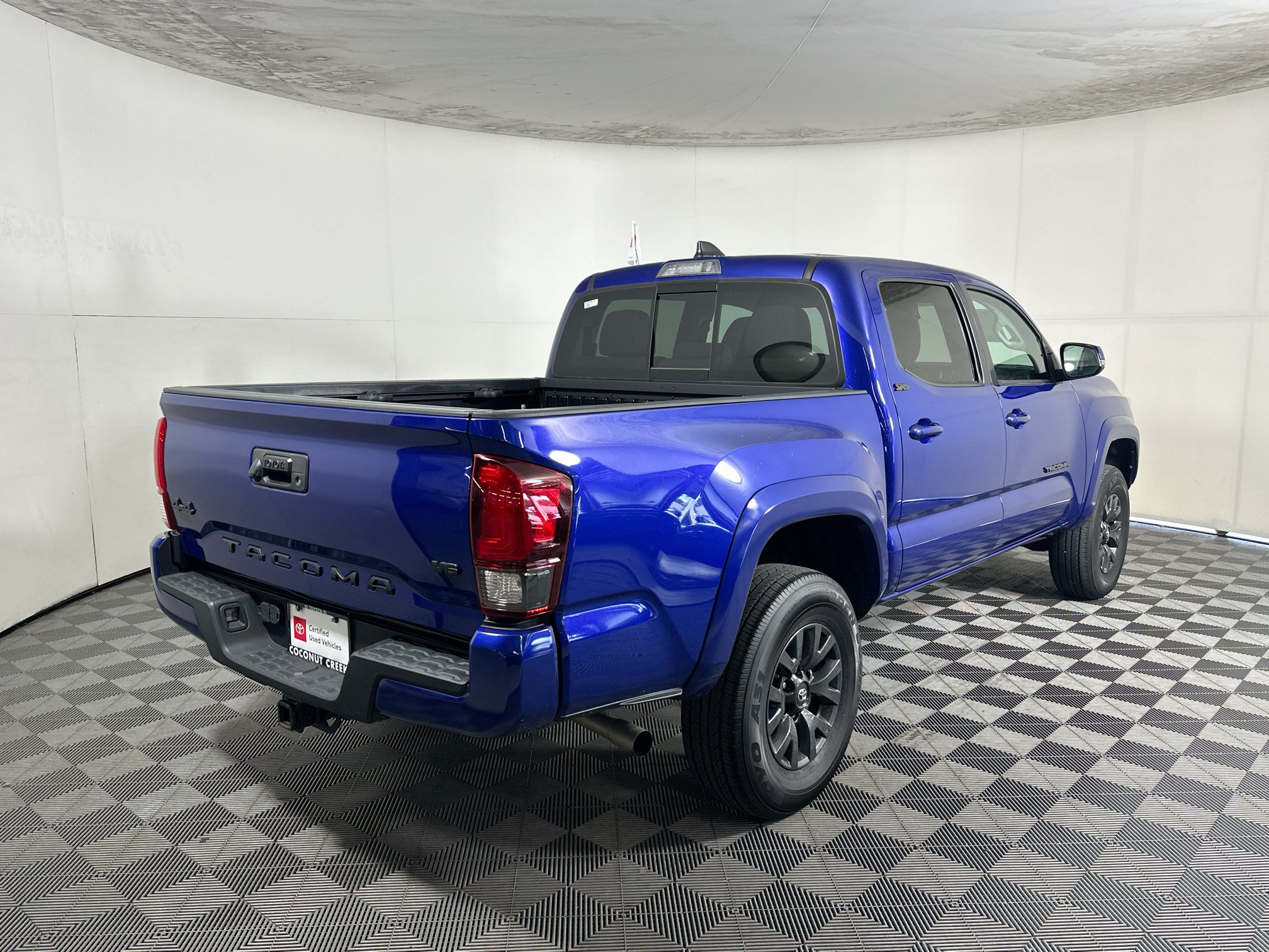 Certified 2023 Toyota Tacoma SR5 w/ Technology Package AWD/4WD image 3