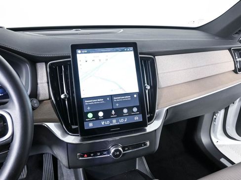 Certified 2026 Volvo XC90 B6 Ultra AWD/4WD image 13