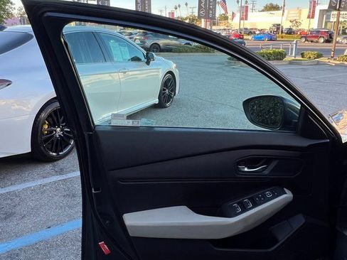 Used 2023 Honda Accord EX image 13