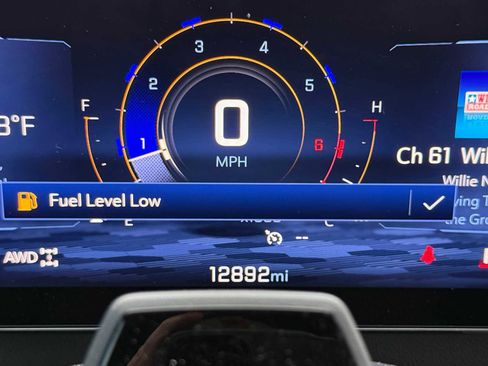 Used 2024 Chevrolet Traverse LT w/ Enhanced Driving Package image 98