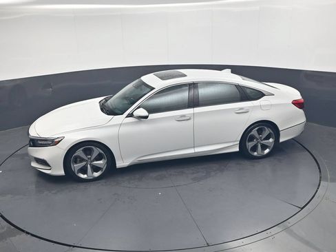 Used 2018 Honda Accord Touring image 23