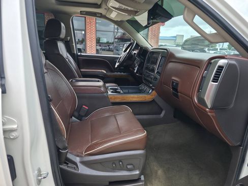 Used 2014 Chevrolet Silverado 1500 High Country w/ High Country Premium Package AWD/4WD image 7