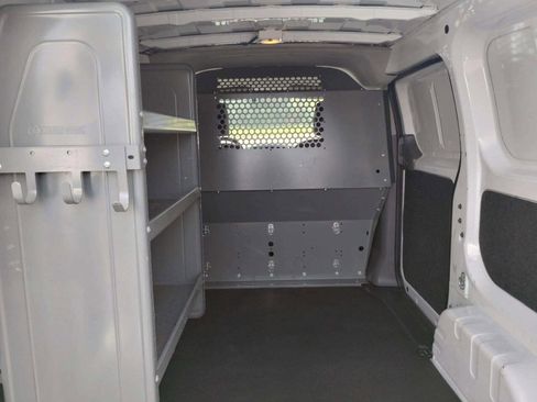 Used 2018 Chevrolet City Express LS image 12