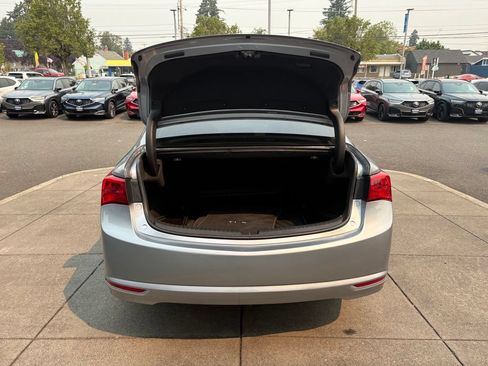Used 2018 Acura TLX FWD image 8