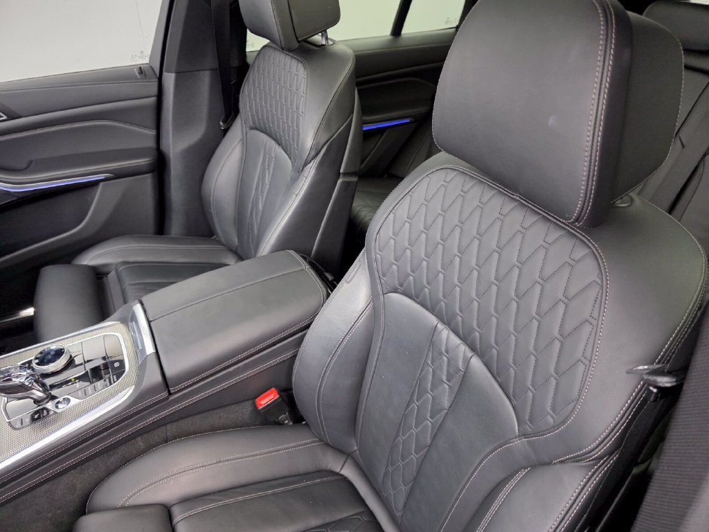 Used 2020 BMW X5 sDrive40i w/ M Sport Package RWD image 11