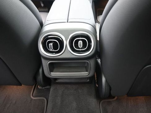 New 2026 Mercedes-Benz GLC 300 image 24