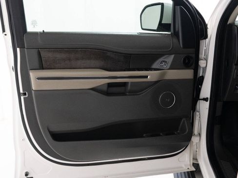 Used 2018 Ford Expedition Max Limited w/ Equipment Group 301A RWD image 22