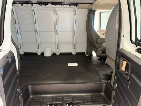 New 2026 Chevrolet Express 2500 Extended RWD image 12