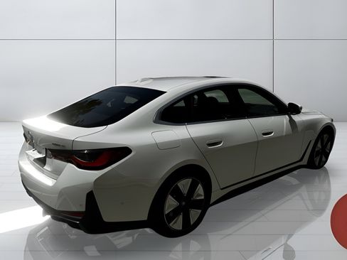 Used 2024 BMW i4 eDrive40 w/ Premium Package RWD image 10