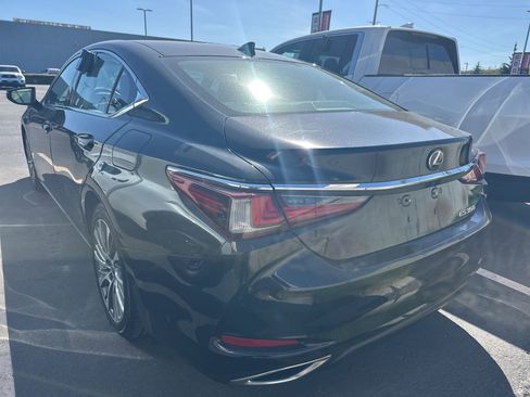 Used 2019 Lexus ES 350 w/ Premium Package FWD image 3