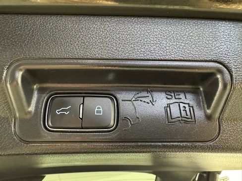 Used 2022 Ford Explorer ST-Line AWD/4WD image 28