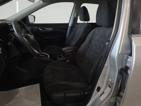 Used 2015 Nissan Rogue S AWD/4WD image 12