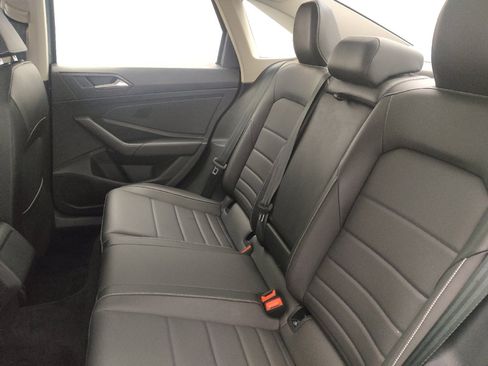 Used 2023 Volkswagen Jetta SE w/ Panoramic Sunroof Package image 18