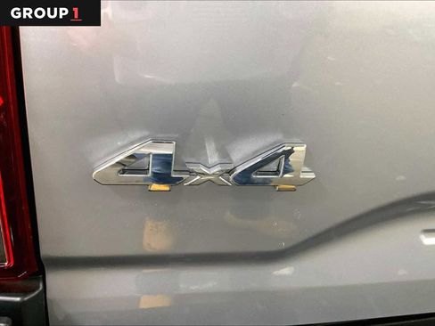 Used 2022 Toyota Tacoma SR image 7