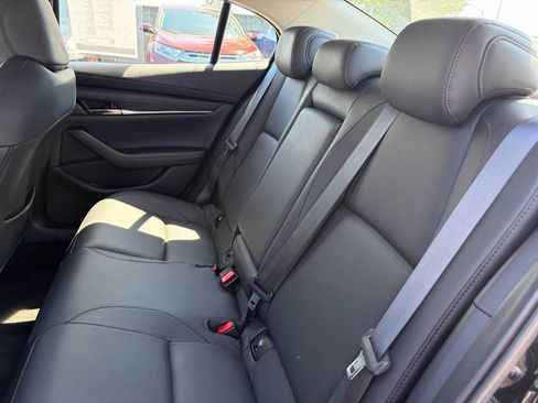 Used 2023 MAZDA MAZDA3 s FWD image 17