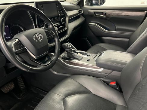 Used 2020 Toyota Highlander Limited image 15