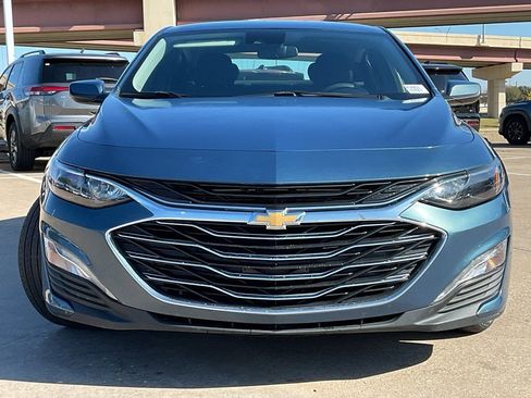 Used 2024 Chevrolet Malibu LT image 3