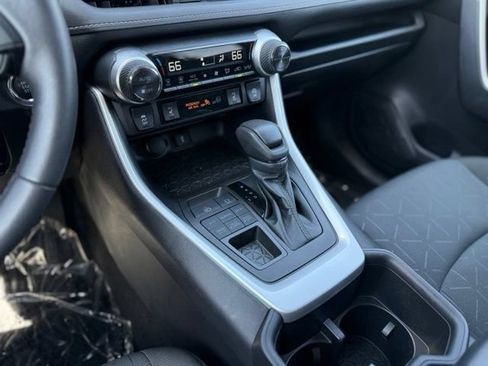 Used 2022 Toyota RAV4 XLE w/ Convenience Package AWD/4WD image 24