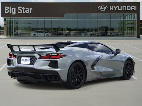 Used 2023 Chevrolet Corvette Stingray Preferred Conv w/ Z51 Performance Package RWD image 4