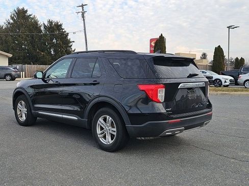 Used 2020 Ford Explorer XLT w/ Equipment Group 202A image 13