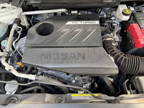 Used 2025 Nissan Rogue SV AWD/4WD image 33