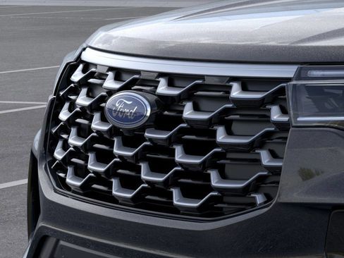 New 2026 Ford Explorer Platinum image 40