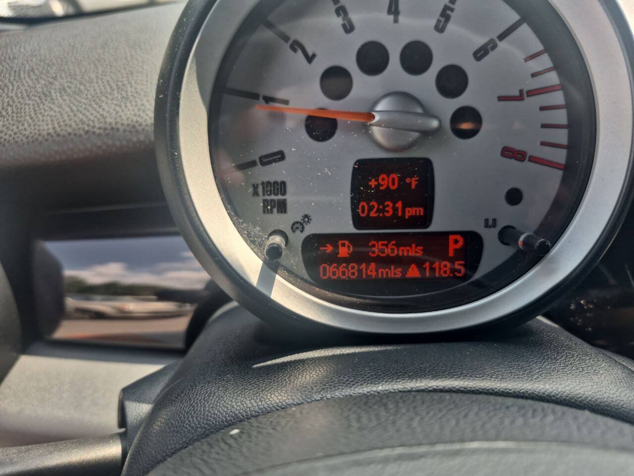 Used 2010 MINI Cooper Hardtop FWD image 8