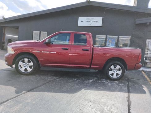 Used 2012 RAM 1500 Express RWD image 3