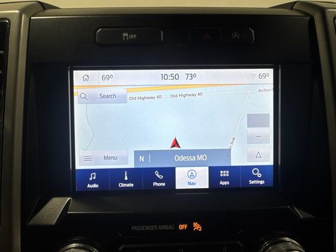 Used 2019 Ford F150 Lariat w/ Equipment Group 502A Luxury AWD/4WD image 12