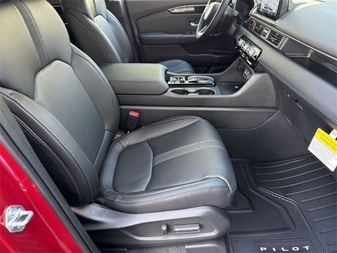 New 2025 Honda Pilot Touring image 36
