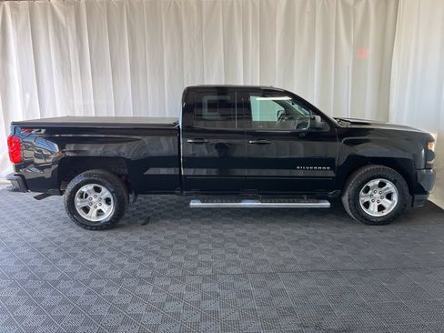 Used 2018 Chevrolet Silverado 1500 LT w/ All Star Edition AWD/4WD image 2