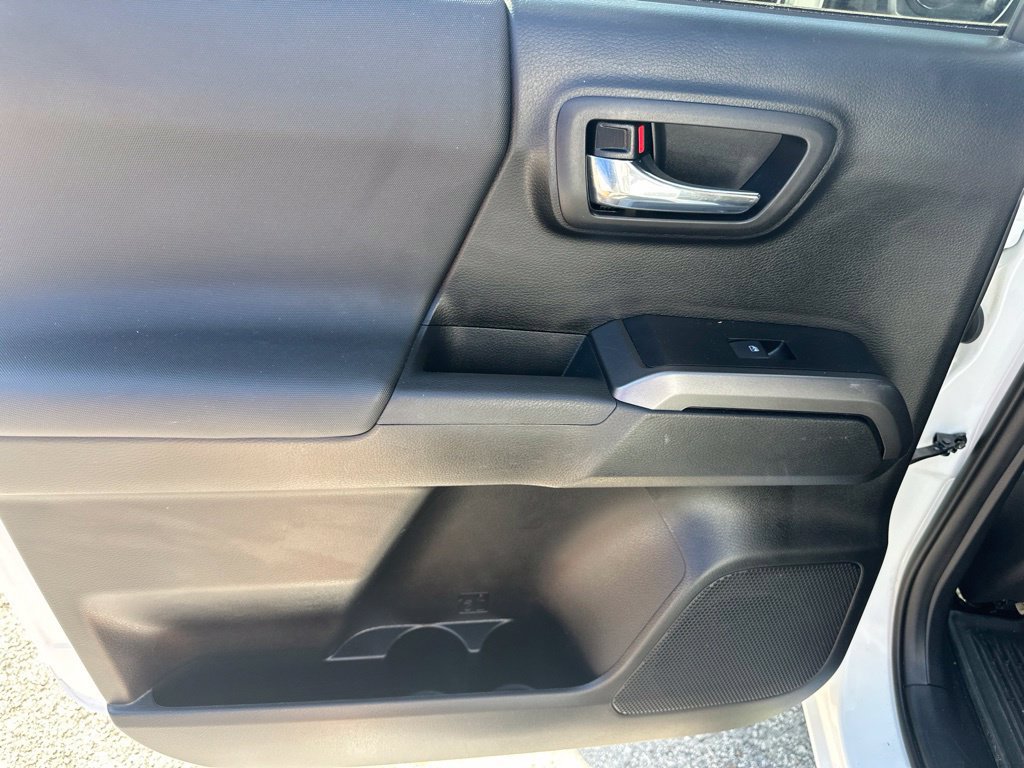 Used 2022 Toyota Tacoma TRD Sport w/ Technology Package RWD image 32
