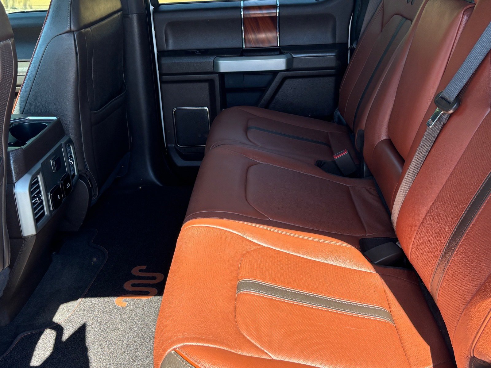 Used 2018 Ford F350 King Ranch w/ King Ranch Ultimate Package AWD/4WD image 29