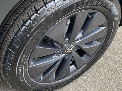 Certified 2022 Volkswagen Taos S image 22